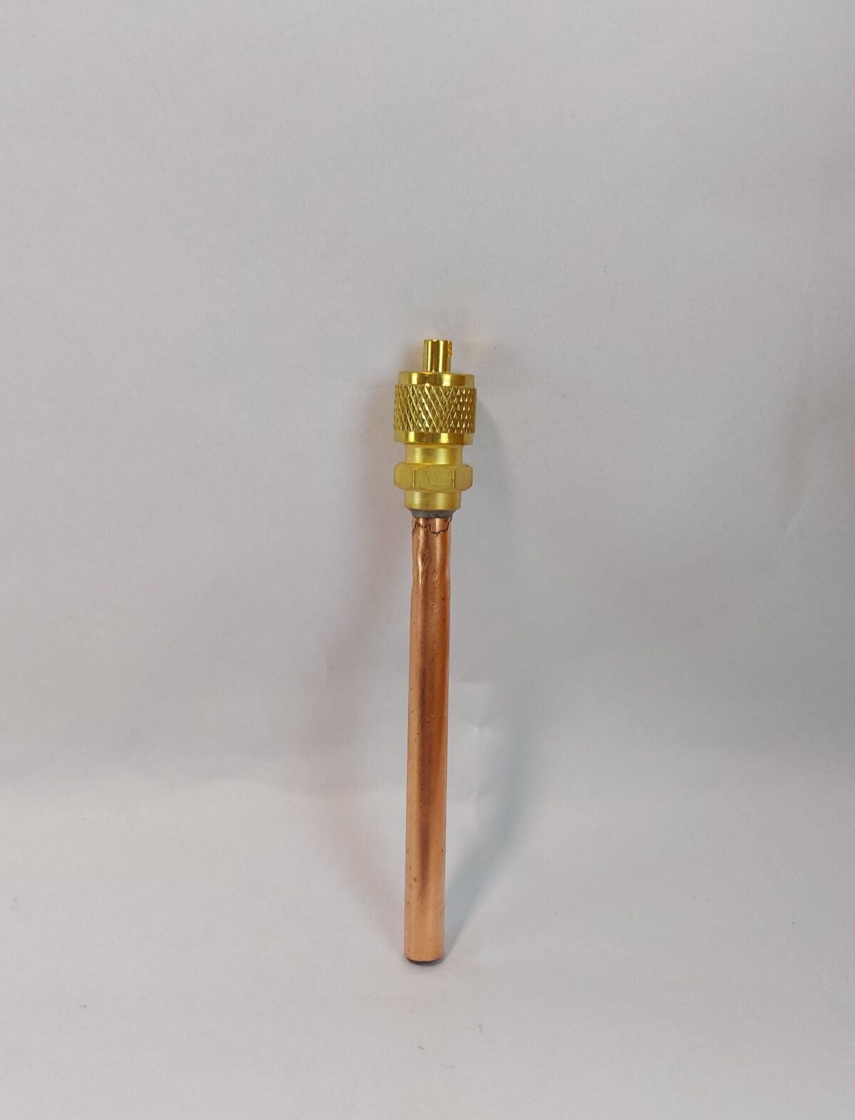 Válvula de carga 1/4"  con caño - Imagen 1