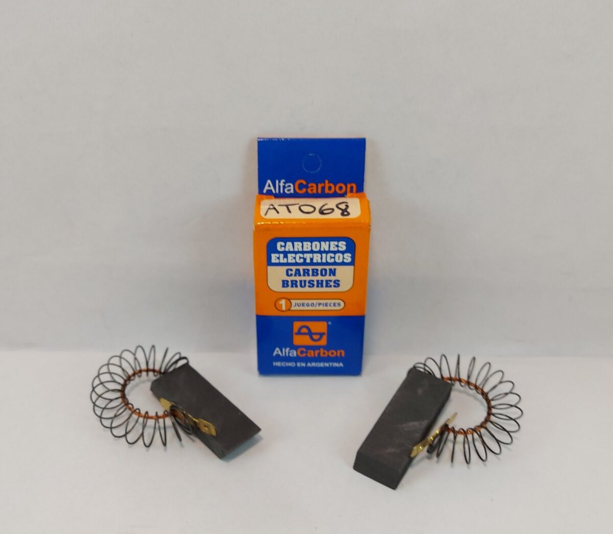 Juego de carbones para motor Ariston / Longvie / Drean Gold - Imagen 3