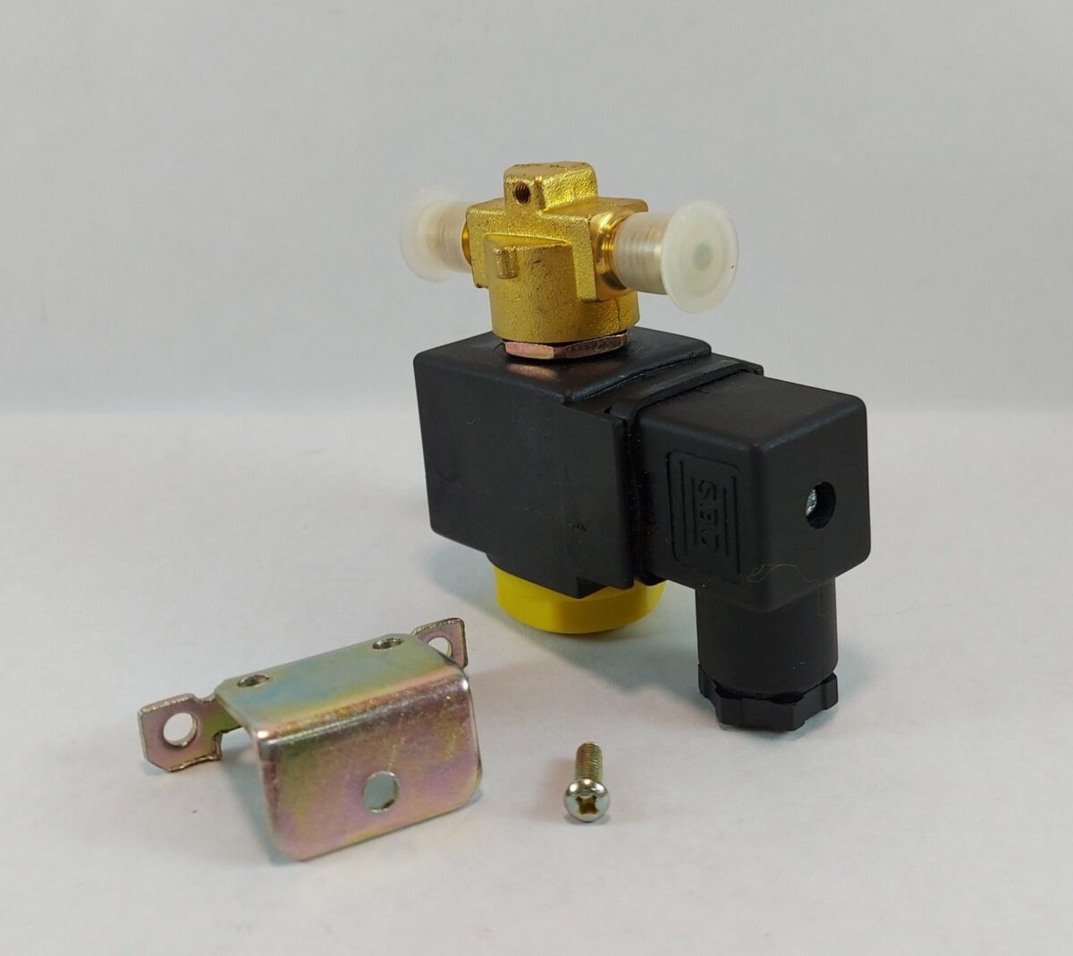 VALVULA SOLENOIDE 1/4" FLARE - Imagen 1