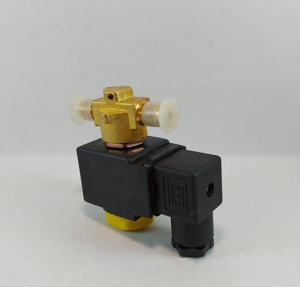 VALVULA SOLENOIDE 1/4" FLARE - Imagen 3