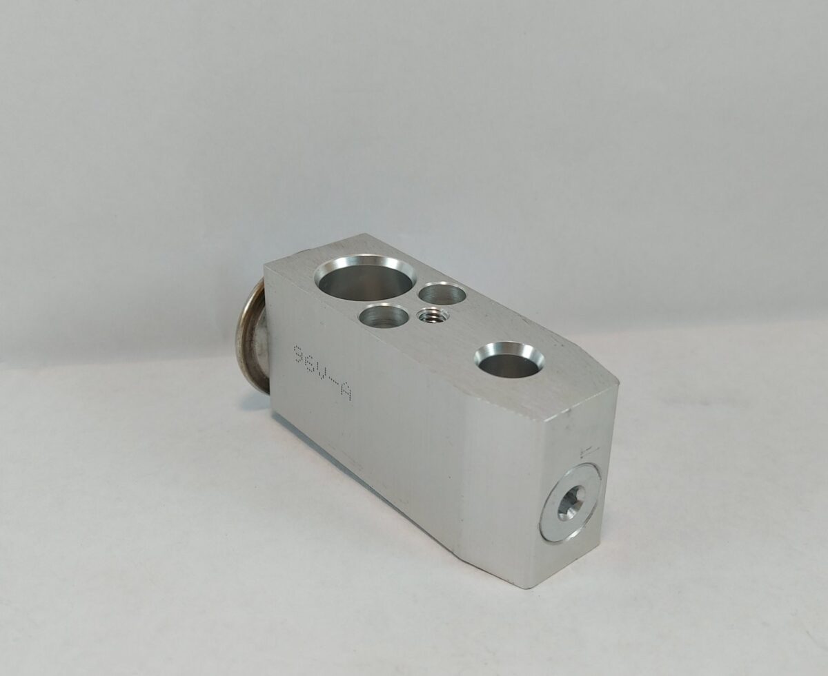 VÁLVULA BLOCK SUZUKI FUN/CARRY - Imagen 4