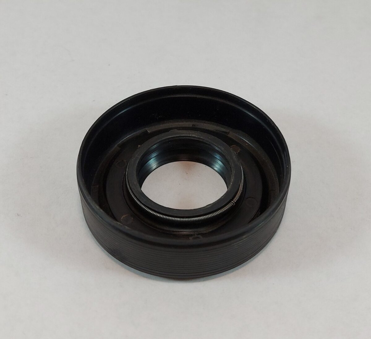 Reten Whirlpool new triple labio 30 X 63 X 15/17,5 - Imagen 3