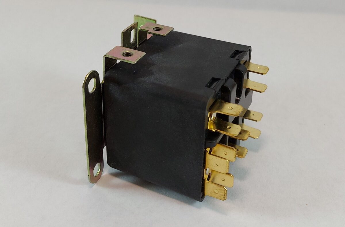 RELAY VOLTIMÉTRICO ER-VOL65 (9065) 1/2 A 1 1/2HP - Imagen 2