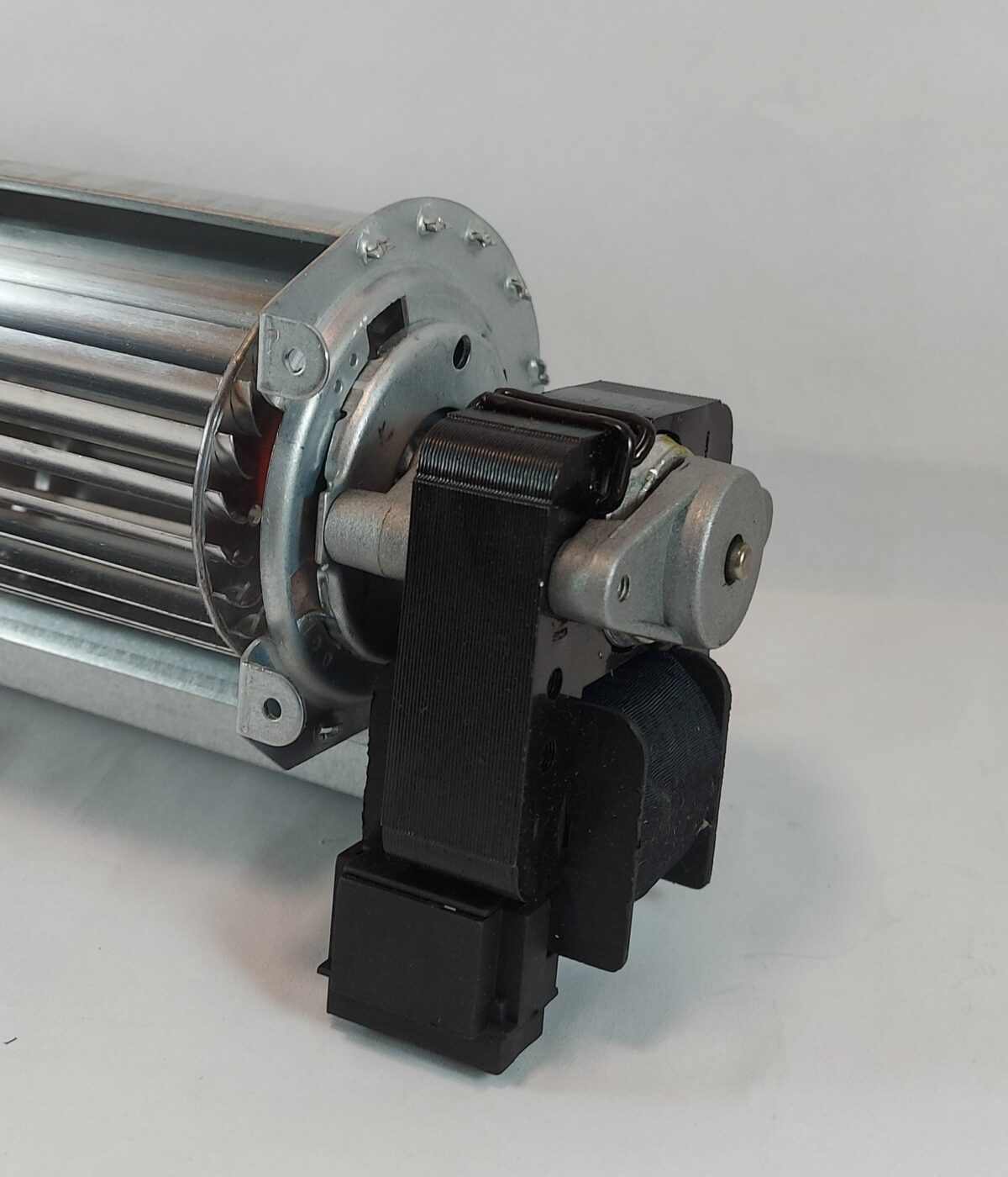 Forzador turbina tangencial motor derecho 240mm para exhibidora - Imagen 2
