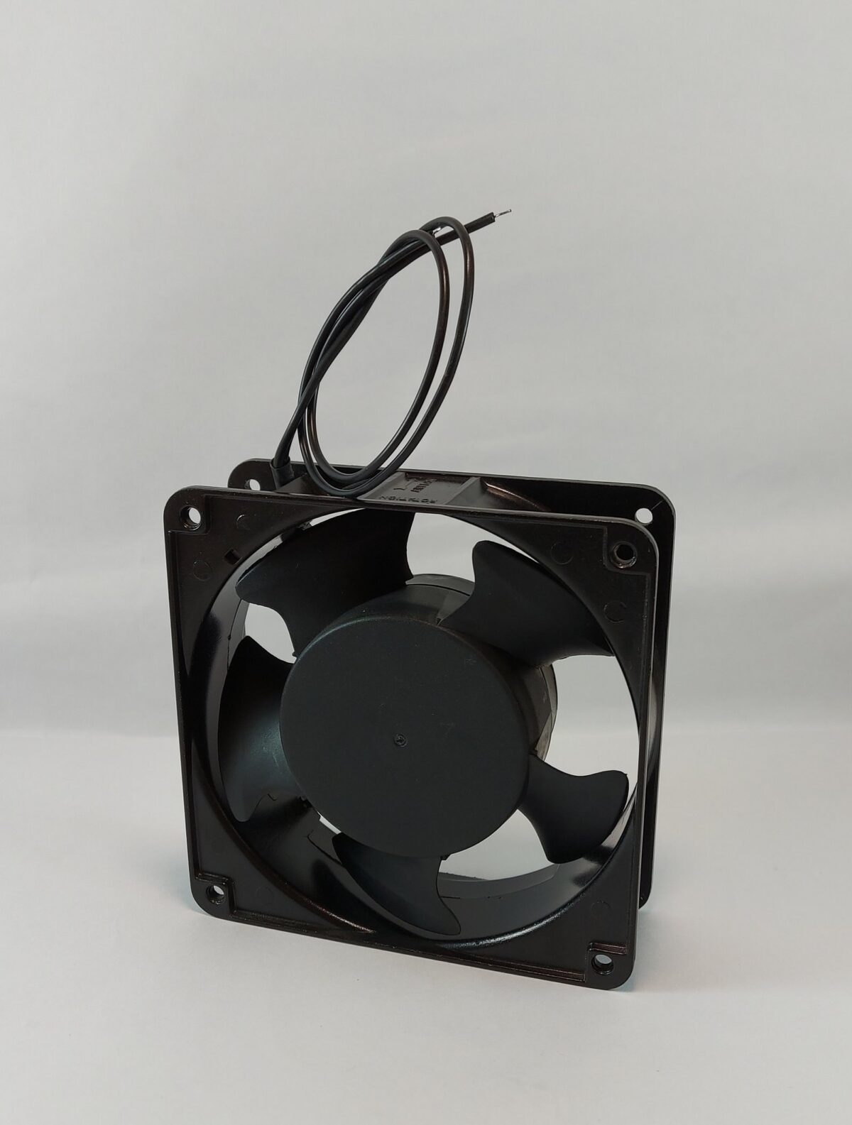 Forzador 120x120x35mm  Ac Tipo Buje 220V 0.14A 2500 RPM - Imagen 2
