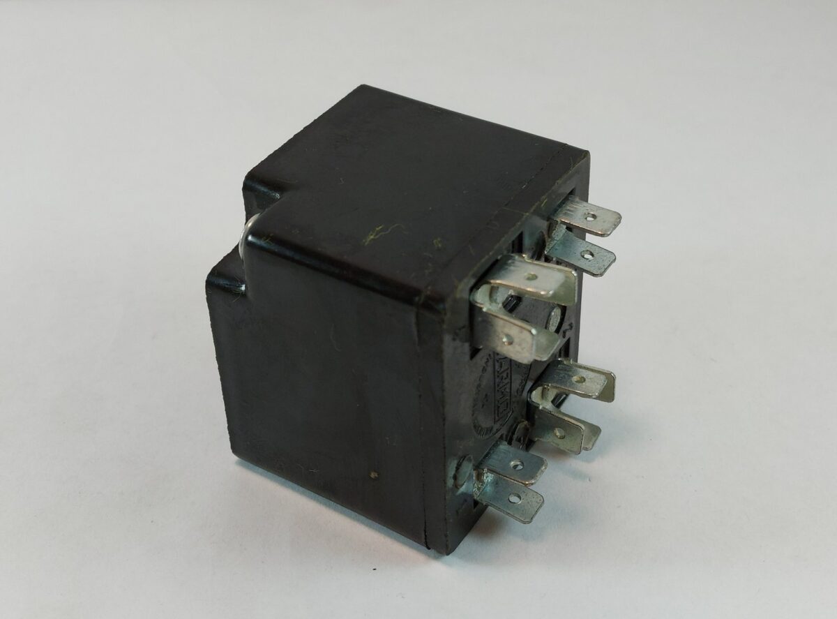 RELAY VOLTIMÉTRICO ESTREPOL D1 - 3/4 HP A 1 1/2HP - Imagen 2
