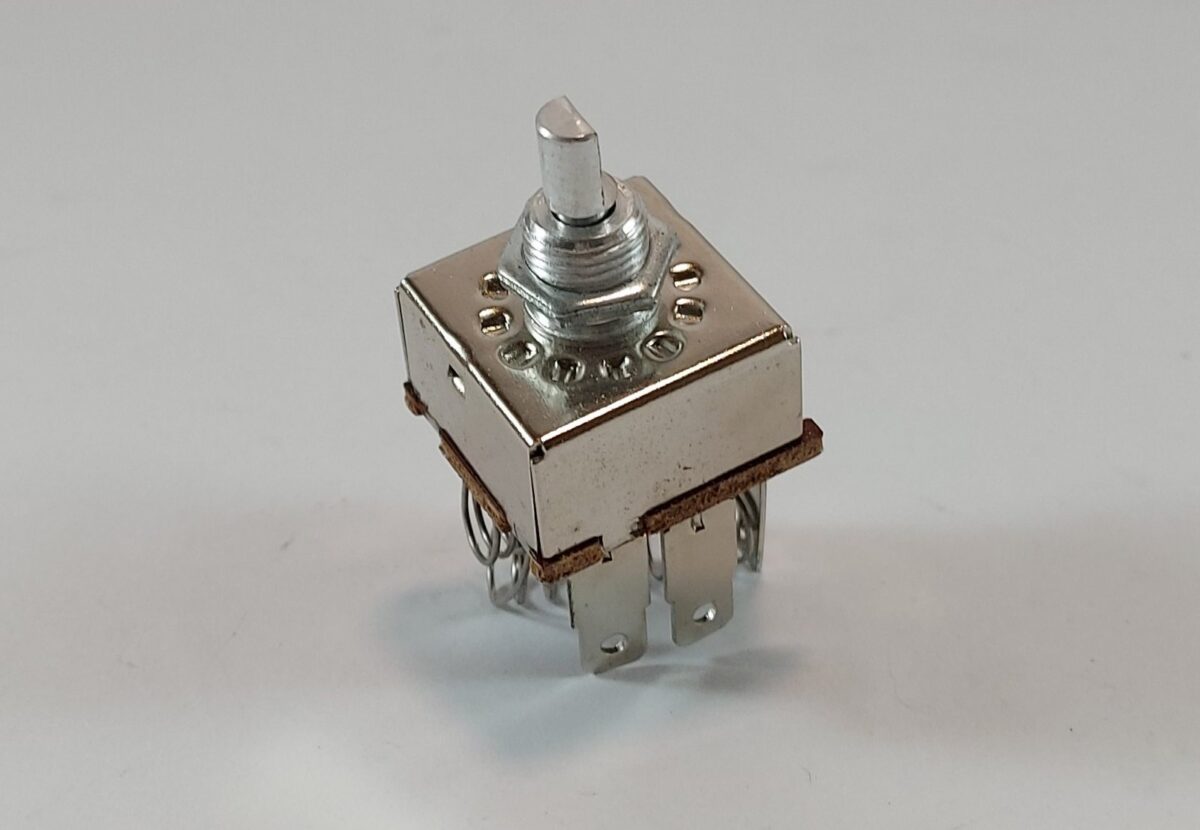 Llave de 3 puntos con resistor - Imagen 1