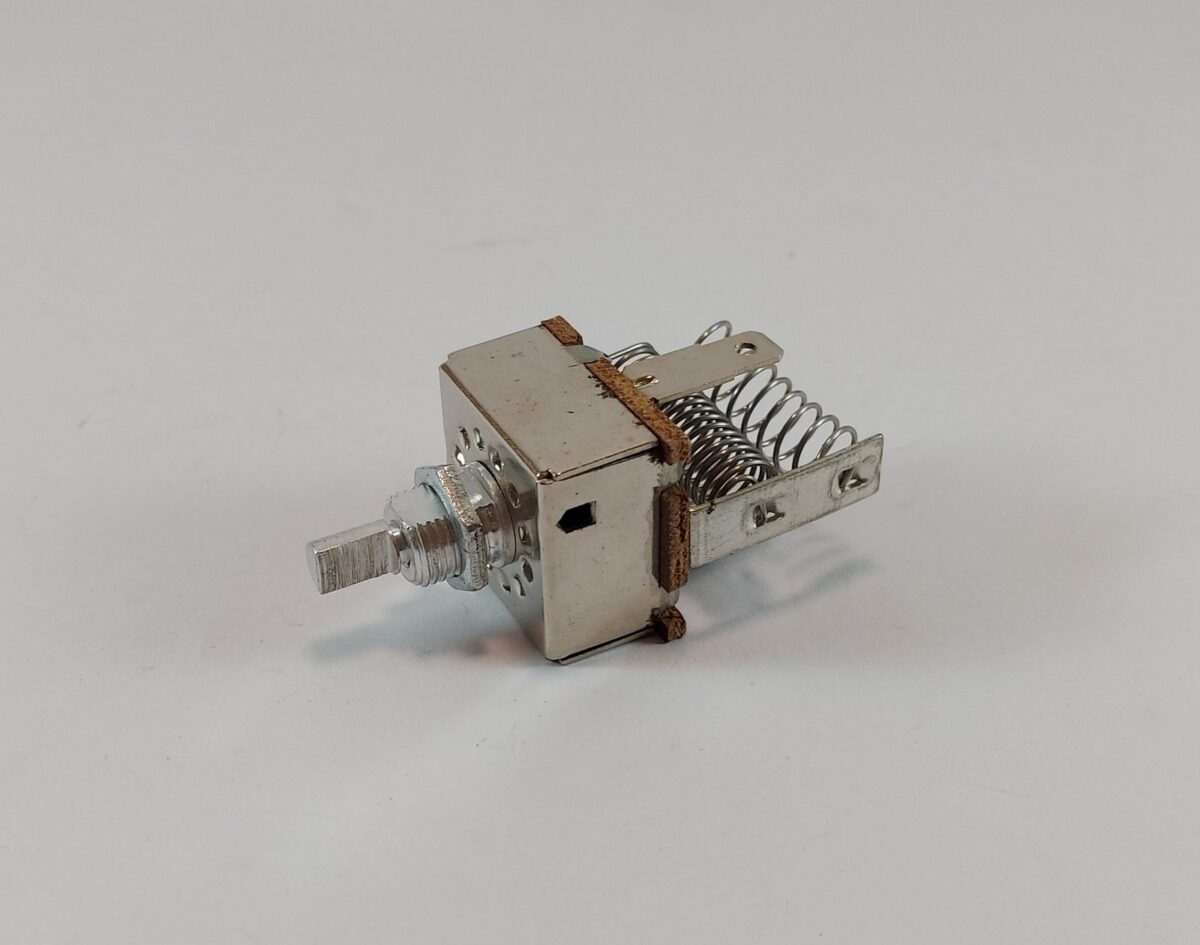 Llave de 3 puntos con resistor - Imagen 3