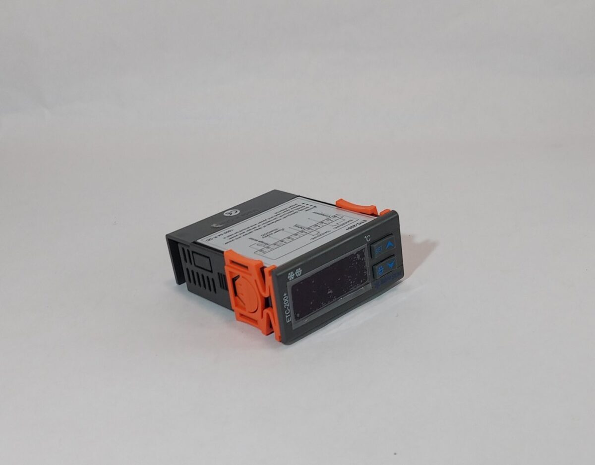 Controlador de Temperatura BlueStar ETC200+ 12V -10A- Temporizador de descongelamiento - 1 Sonda - Imagen 2