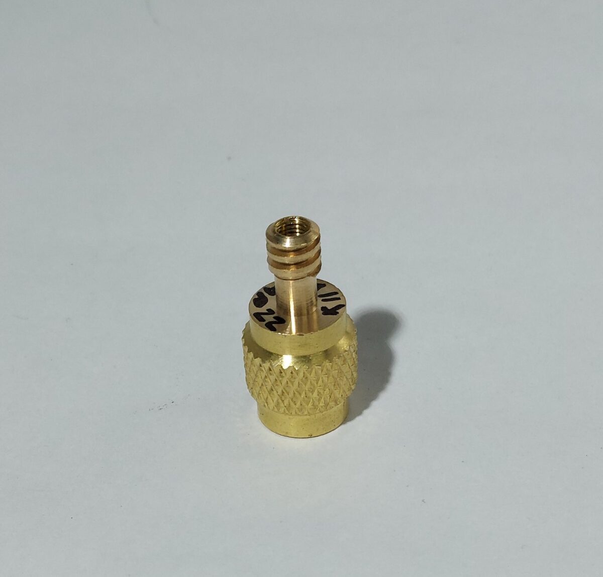 ADAPTADOR JERINGA R22 Rosca 1/4" - Imagen 1