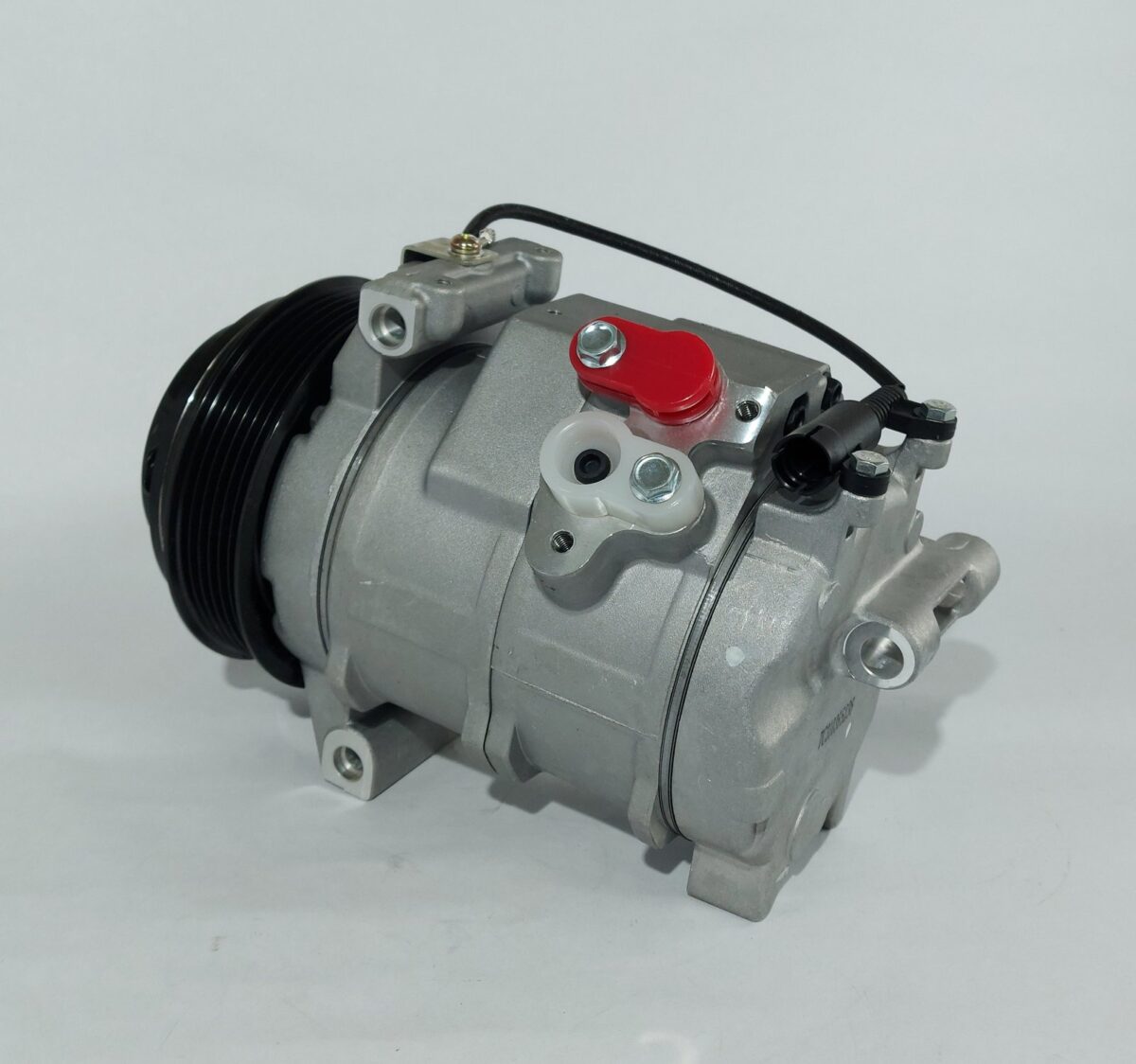 Compresor Mercedes Benz Sprinter 415/515 ND-10S17C 6PK 12v - Imagen 2