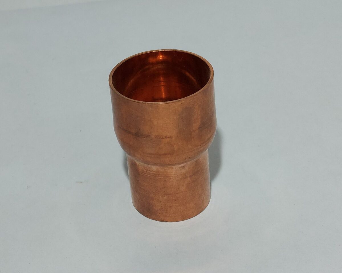 Unión reducción de cobre de 1 3/8" a 1 1/8" para soldar - Imagen 1