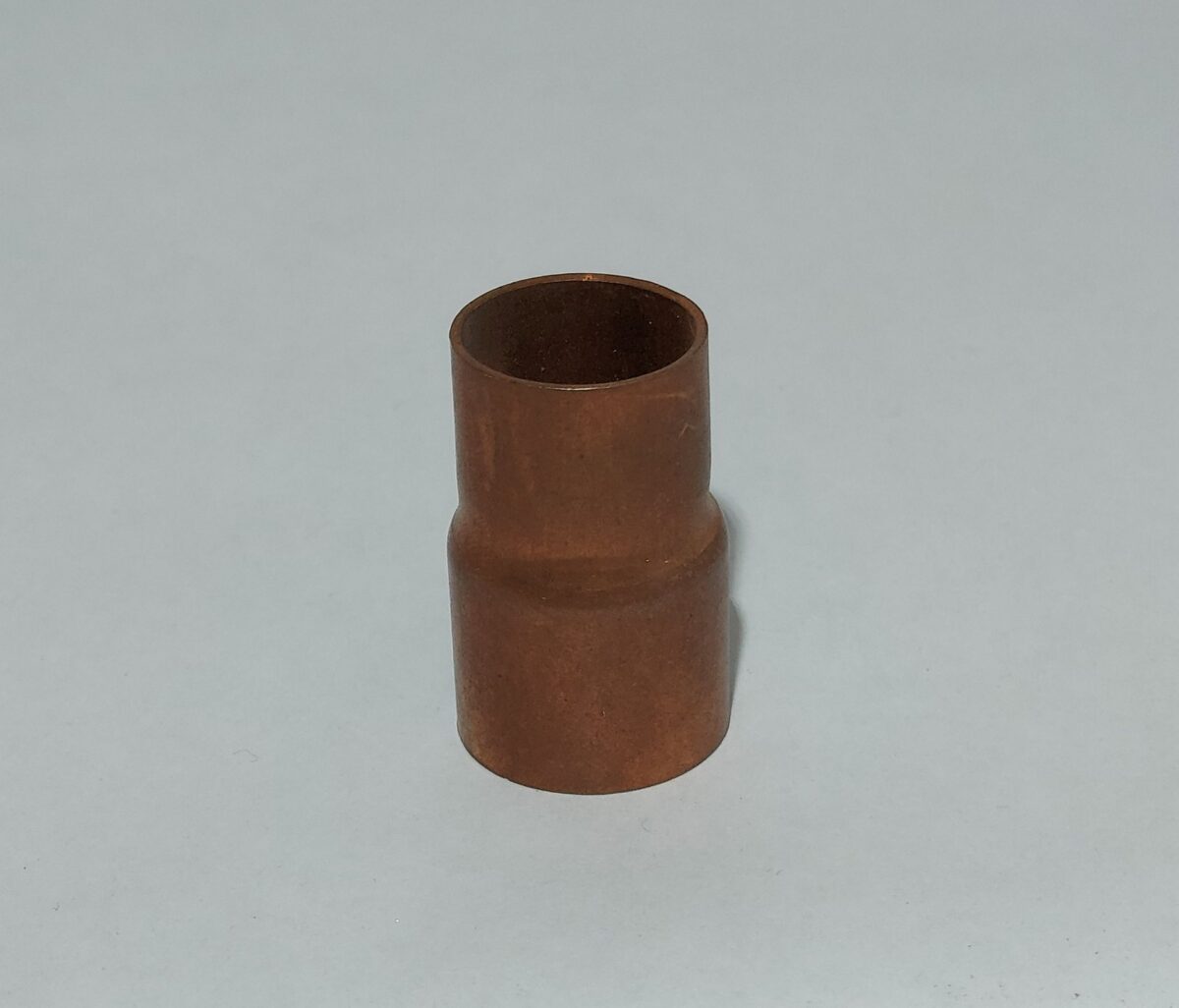 Unión reducción de cobre de 7/8" a 3/4" para soldar - Imagen 1