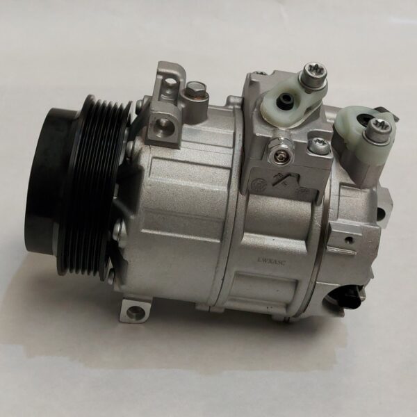 Compresor Mercedez Benz Sprinter -ND- Valeo 6PK 12v