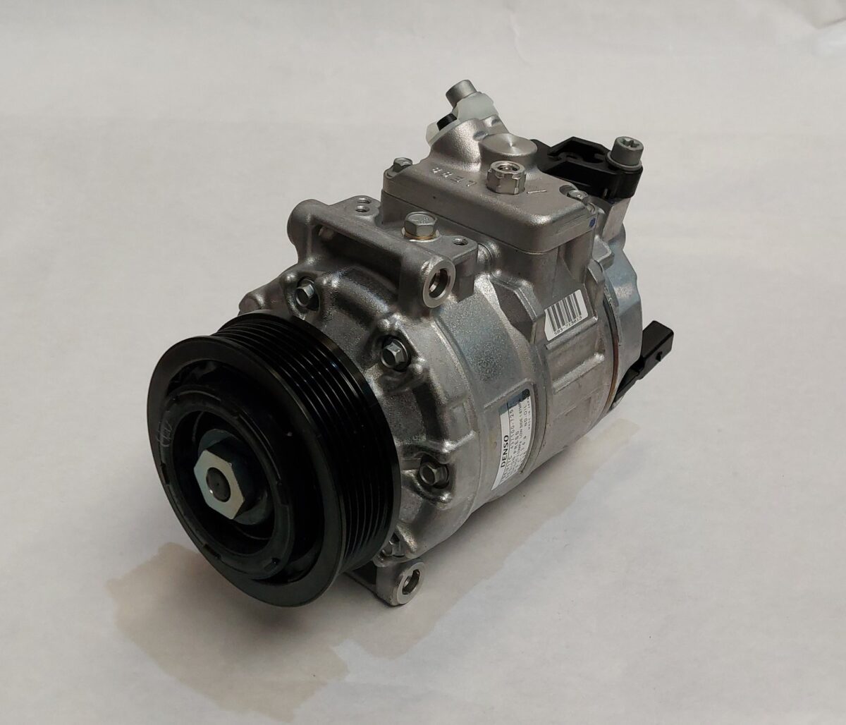 Compresor VW Amarok Denso7SEU17C  6PK Original - Imagen 3
