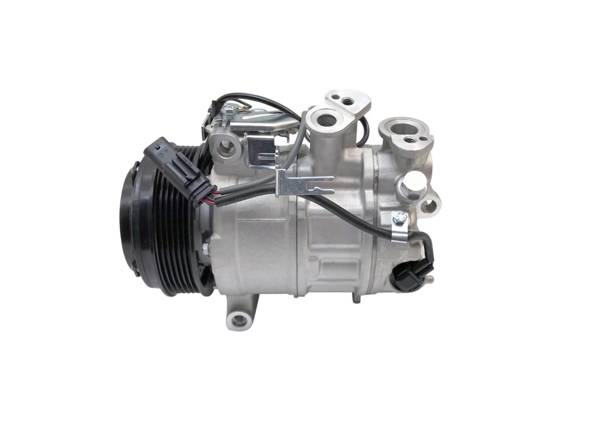 Compresor Mercedes Benz Sprinter 416 Valeo 17E W204-205-E207 6PK 12v - Imagen 1