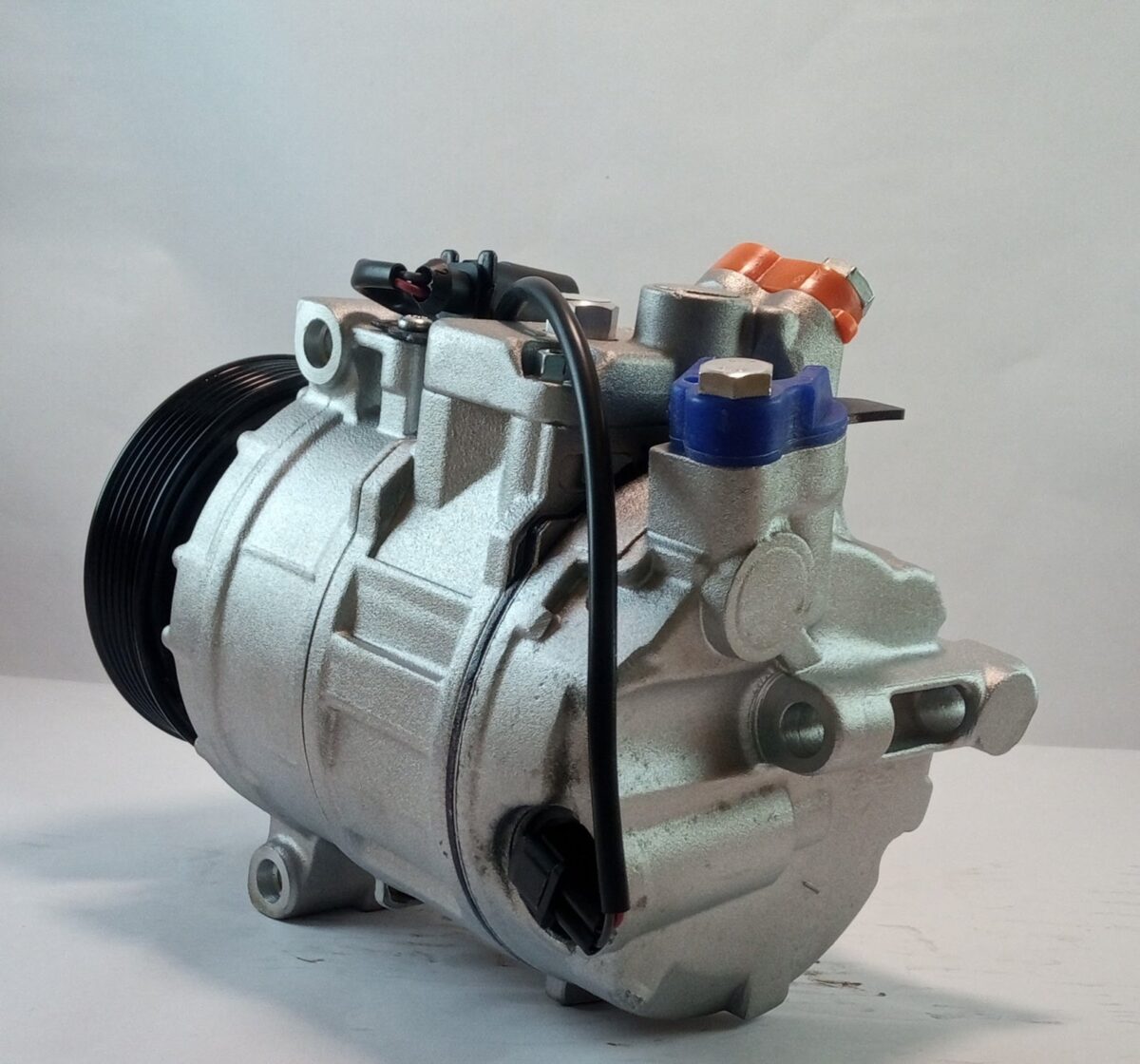 Compresor Volkswagen. Amarok Diesel ND 7SEU17C 6PK - Imagen 3