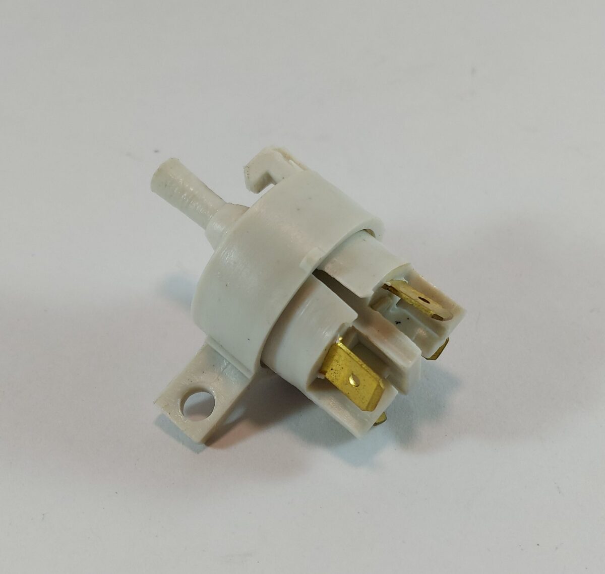 Interruptor Koh-I-Noor  modelo 2000 - Imagen 2