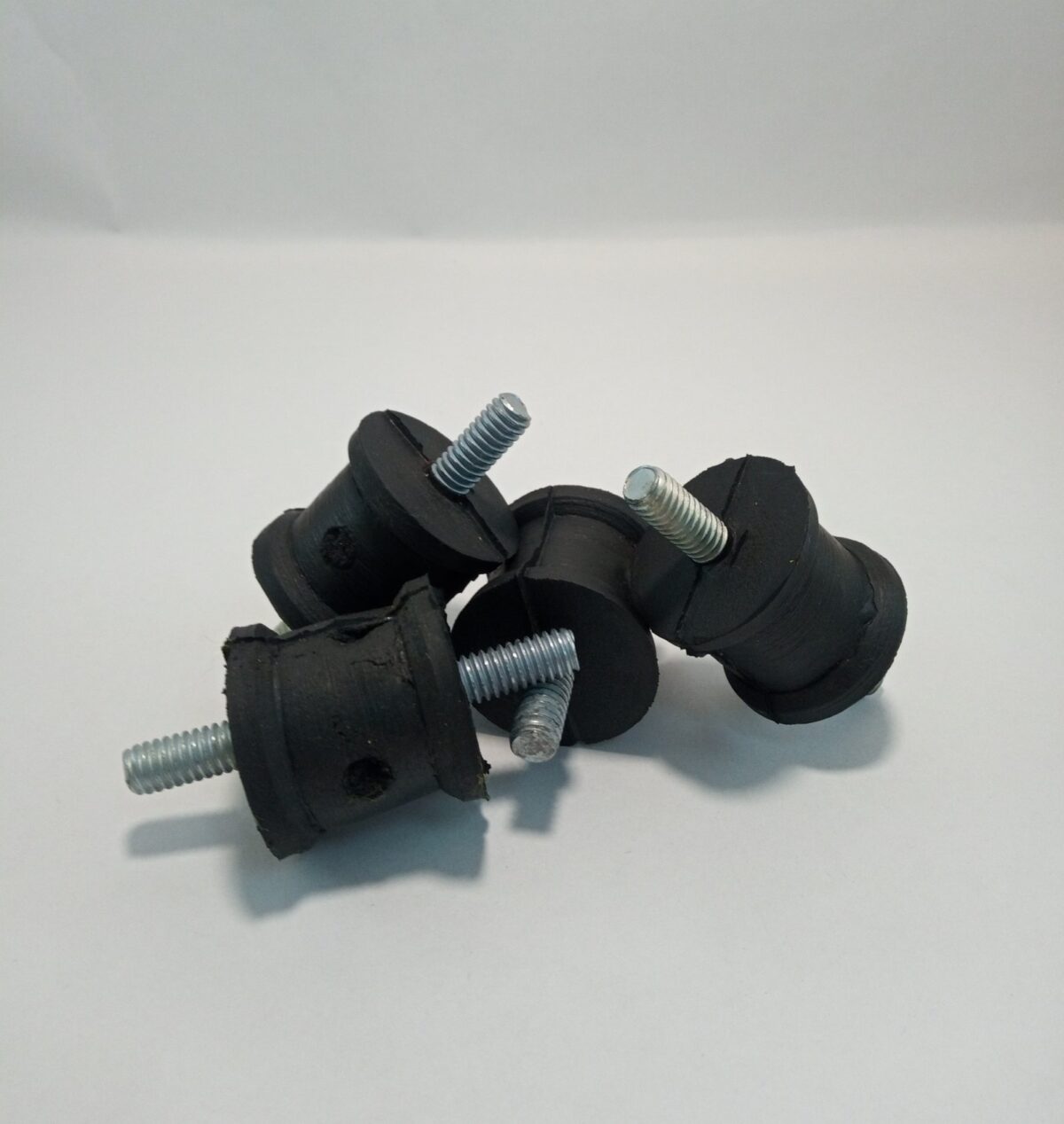 Soporte doble tornillo con Arandela y Tuerca jgo x 4 - Imagen 4
