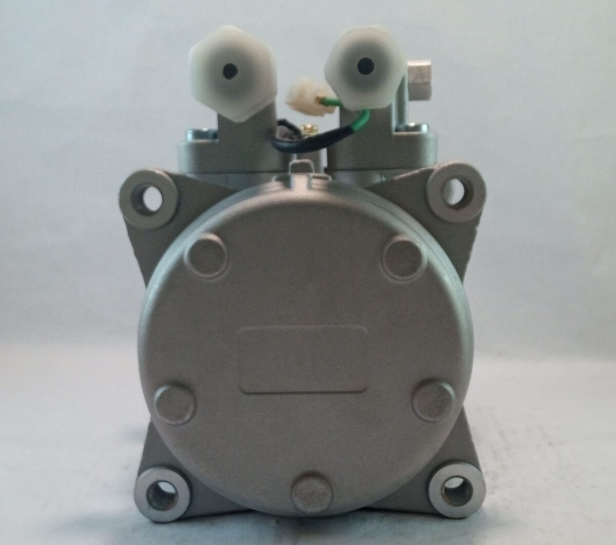 Compresor Universal Denso ND 10P 15 8PK 24v - Imagen 2