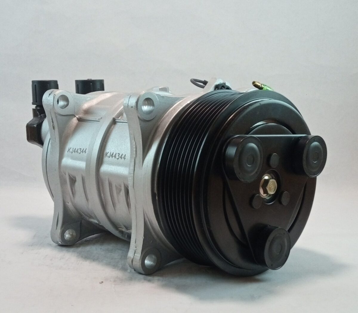 Compresor Seltec TM 16 PV V 8PK 12v - Imagen 3