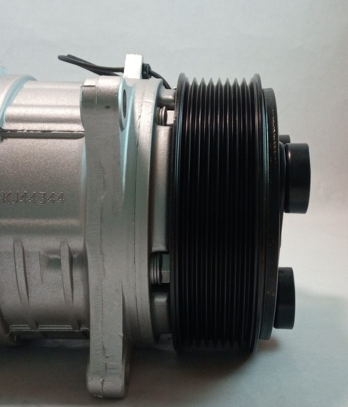 Compresor Seltec TM 16 PV V 8PK 12v - Imagen 5