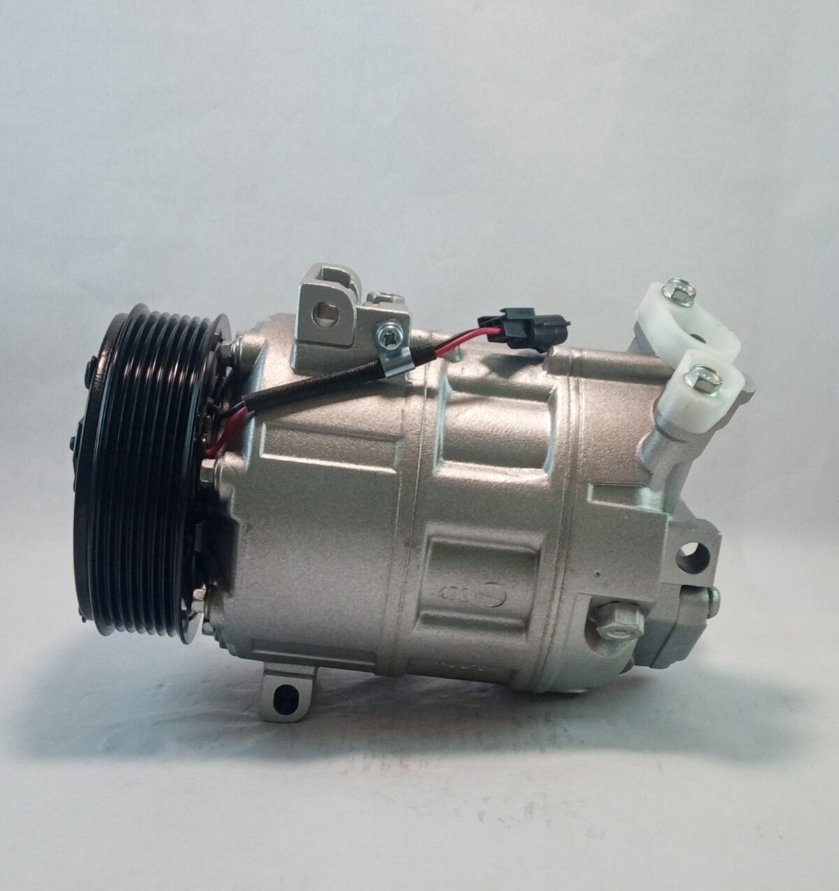 Compresor Renault Master Linea Nueva Denso DCS17 7PK 12v - Imagen 1