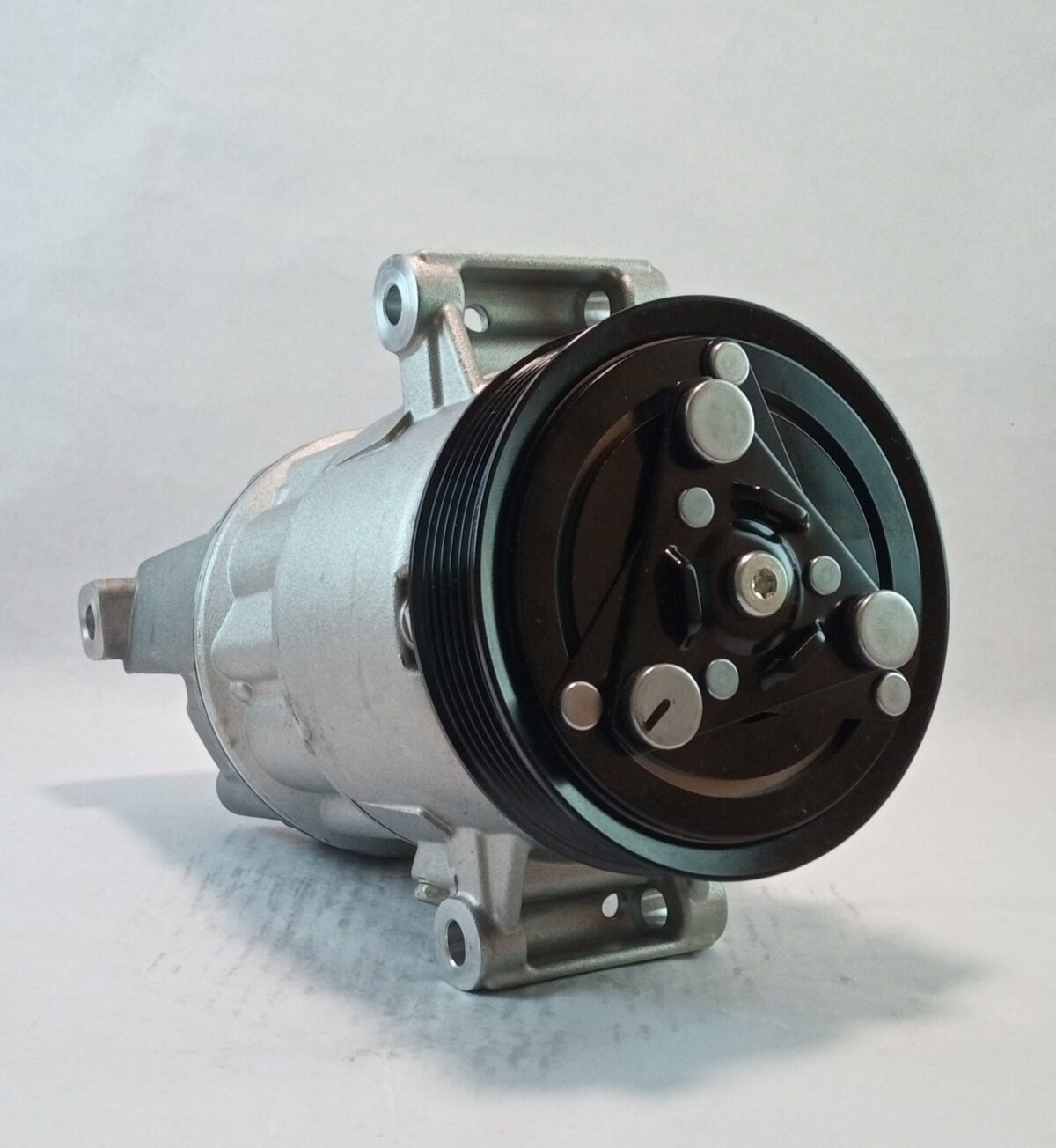 Compresor Aire Acondicionado Fiat Argo / Cronos 1.8 Etorq 1.8L 16v - Imagen 3