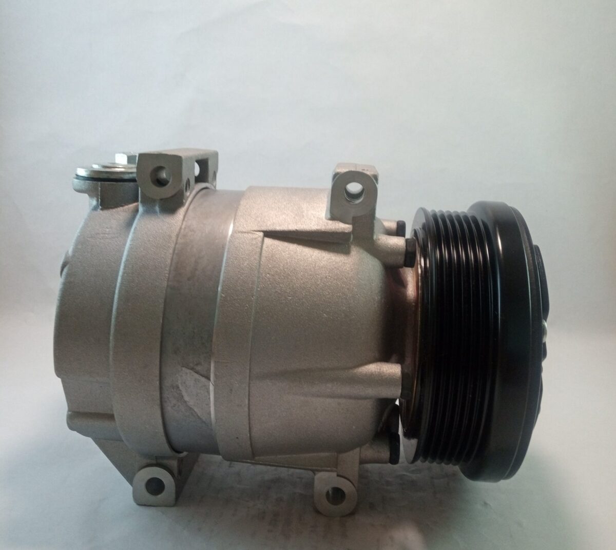 Compresor Chevrolet Aveo Delphi V5 6PK 12v - Imagen 1