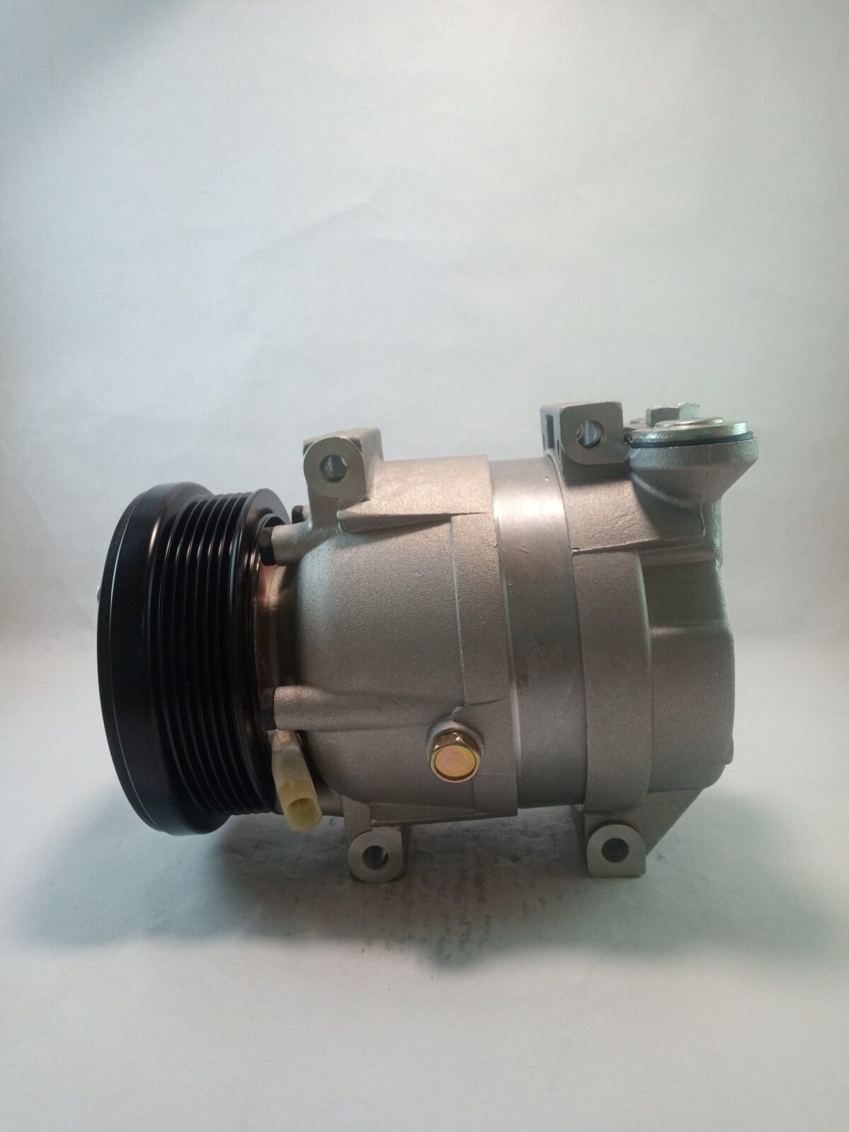 Compresor Chevrolet Aveo Delphi V5 6PK 12v - Imagen 4